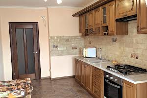 квартира за адресою Хотинська вул., 12