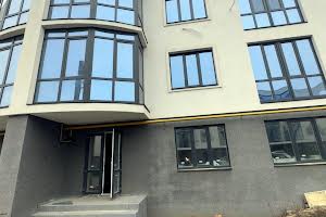 комерційна за адресою Захисників, 19