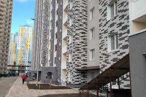 комерційна за адресою Ревуцького вул., 54А