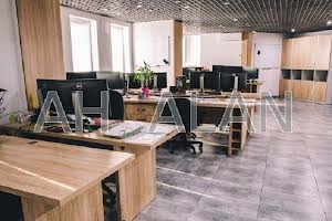 комерційна за адресою Срібнокільська вул., 1