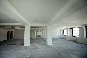 комерційна за адресою Саксаганського вул., 53/80