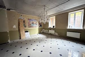 комерційна за адресою Боголюбова вул., 16