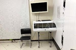 комерційна за адресою Білогородська вул., 51