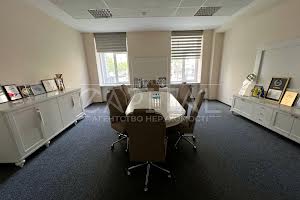 комерційна за адресою Федора Ернста вул., 3Б