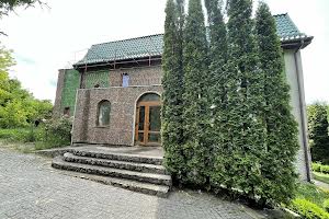 комерційна за адресою с. Гусачівка, Садова, 1
