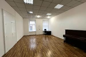 комерційна за адресою Тадеуша Костюшка вул., 18
