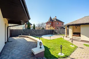 будинок за адресою с. Святопетрівське, Петровського