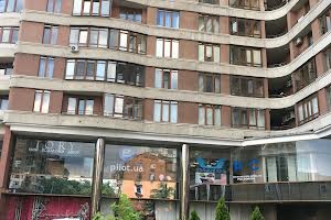 комерційна за адресою Жилянська вул., 59