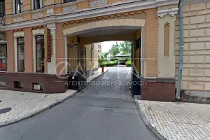 комерційна за адресою Володимирська вул., 20/1-А