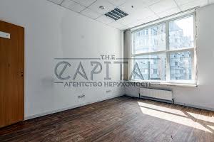комерційна за адресою Раїси Окіпної вул., 8
