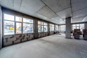 комерційна за адресою Соборна вул., 11а
