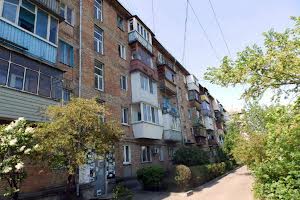 квартира по адресу Строителей ул., 4