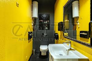 комерційна за адресою Бессарабська пл., 2