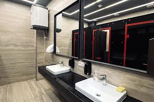 комерційна за адресою Академіка Корольова просп., 7