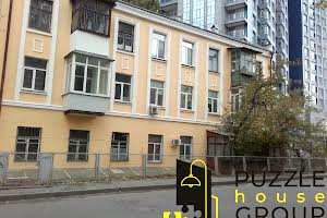 комерційна за адресою Джона Маккейна вул. (Івана Кудрі), 9