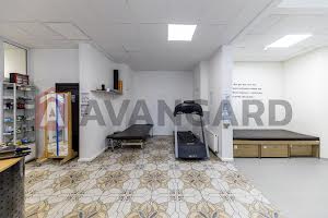 комерційна за адресою Миколи Амосова вул., 4