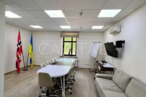 комерційна за адресою Лисенка вул., 2-А