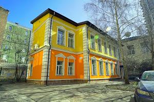 комерційна за адресою Липинського, 9б