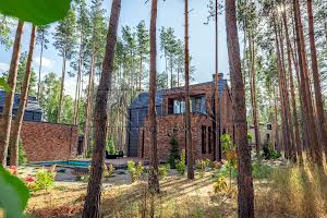 будинок за адресою Набережна вул.