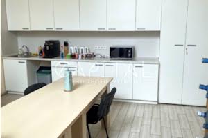 комерційна за адресою Бульварно-Кудрявська вул. (Воровського), 24