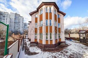 комерційна за адресою Польова вул., 33