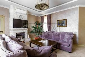 будинок за адресою Центральна вул.