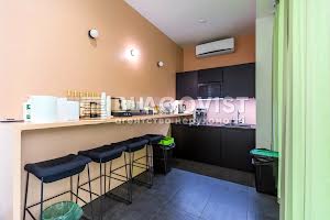 комерційна за адресою Новоселицька вул., 7