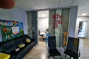 комерційна за адресою Дмитрівська вул., 80