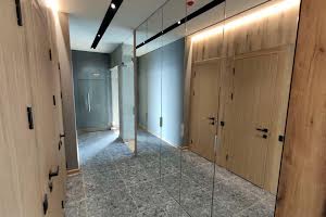 комерційна за адресою Кловський узвіз, 7