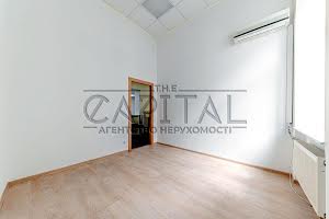 комерційна за адресою Володимирська вул., 4