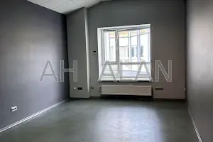 комерційна за адресою Михайла Брайчевського вул. (Металістів), 22