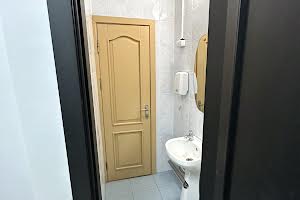 комерційна за адресою Леся Курбаса просп., 7-Б