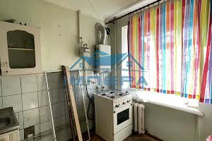 квартира за адресою Тролейбусна вул., 8