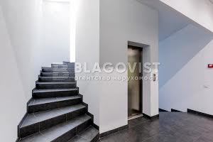 комерційна за адресою Новоселицька вул., 7