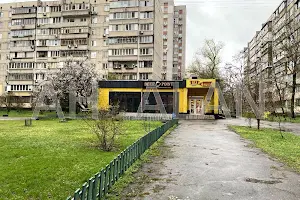 комерційна за адресою Микільсько-Слобідська вул., 6/2