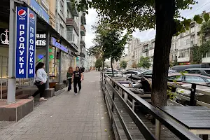 комерційна за адресою Саксаганського вул., 129