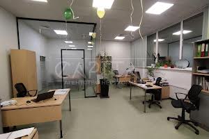 комерційна за адресою Братів Чучупаків вул. (Смольна), 9