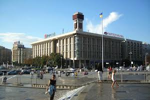 комерційна за адресою Хрещатик вул., 16