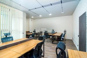комерційна за адресою Джона Маккейна вул. (Івана Кудрі), 2б