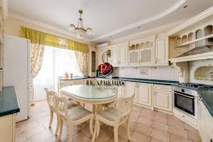 будинок за адресою 1 Травня вул.