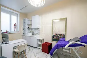 комерційна за адресою Миру вул., 41