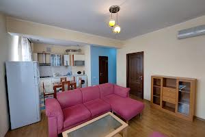 квартира по адресу Памяти Героев ул., 37