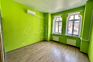 комерційна за адресою Кожум'яцька вул., 20-Г