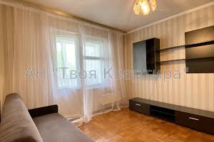 квартира за адресою Ревуцького вул., 19/1