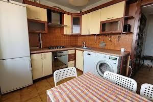 квартира за адресою Михайла Брайчевського вул. (Металістів), 1