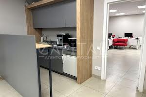комерційна за адресою Центральна вул., 1