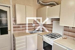 квартира за адресою Захарівська вул., 7