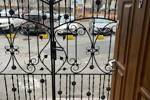 коммерческая по адресу Днепровская набережная ул., 13