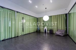 комерційна за адресою Новоселицька вул., 7