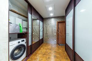 будинок за адресою Курортна вул., 9